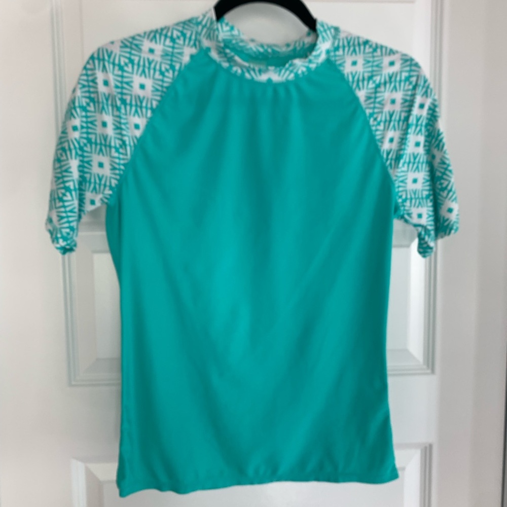NWOT Old Navy SPF shirt